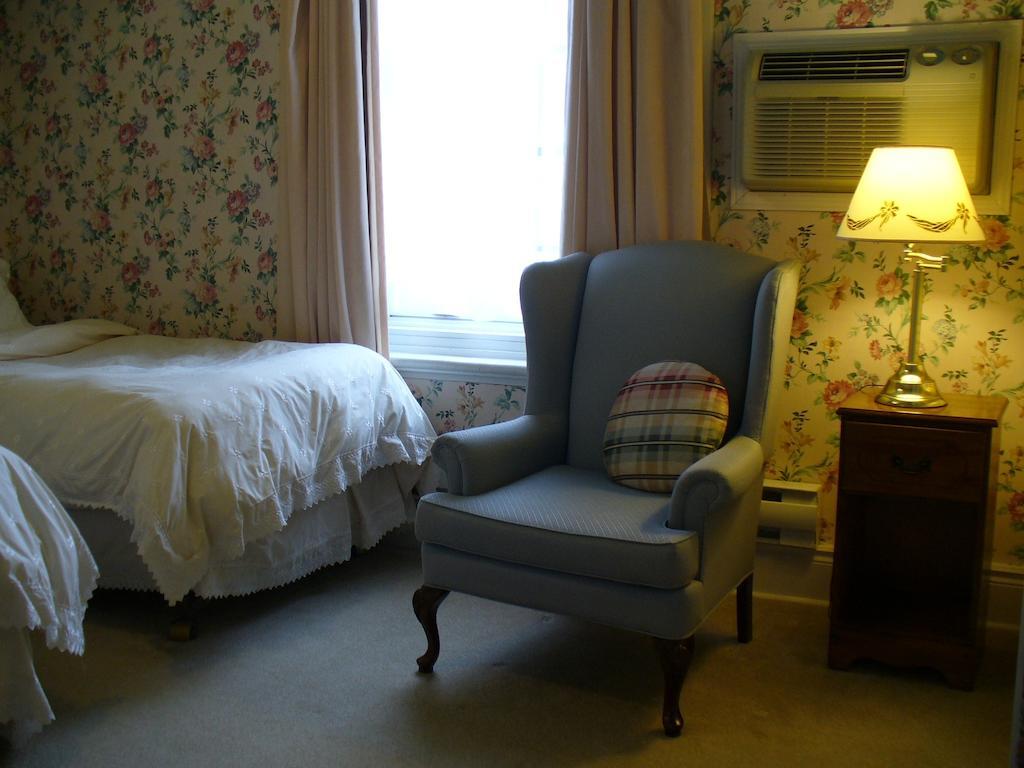 Albert House Inn Ottawa Room photo