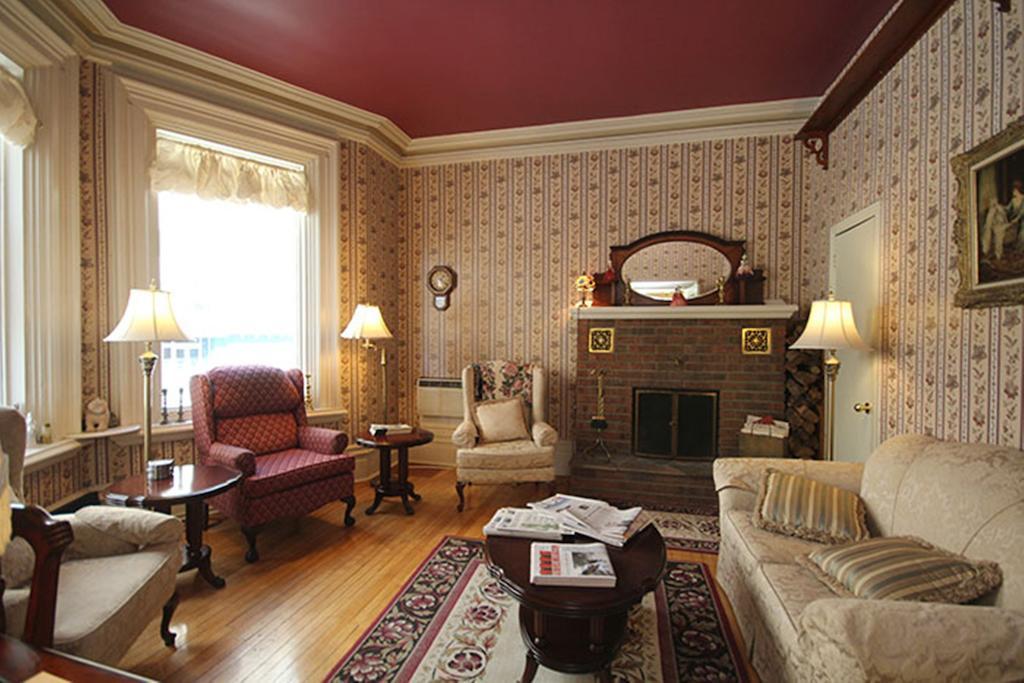 Albert House Inn Ottawa Exterior photo