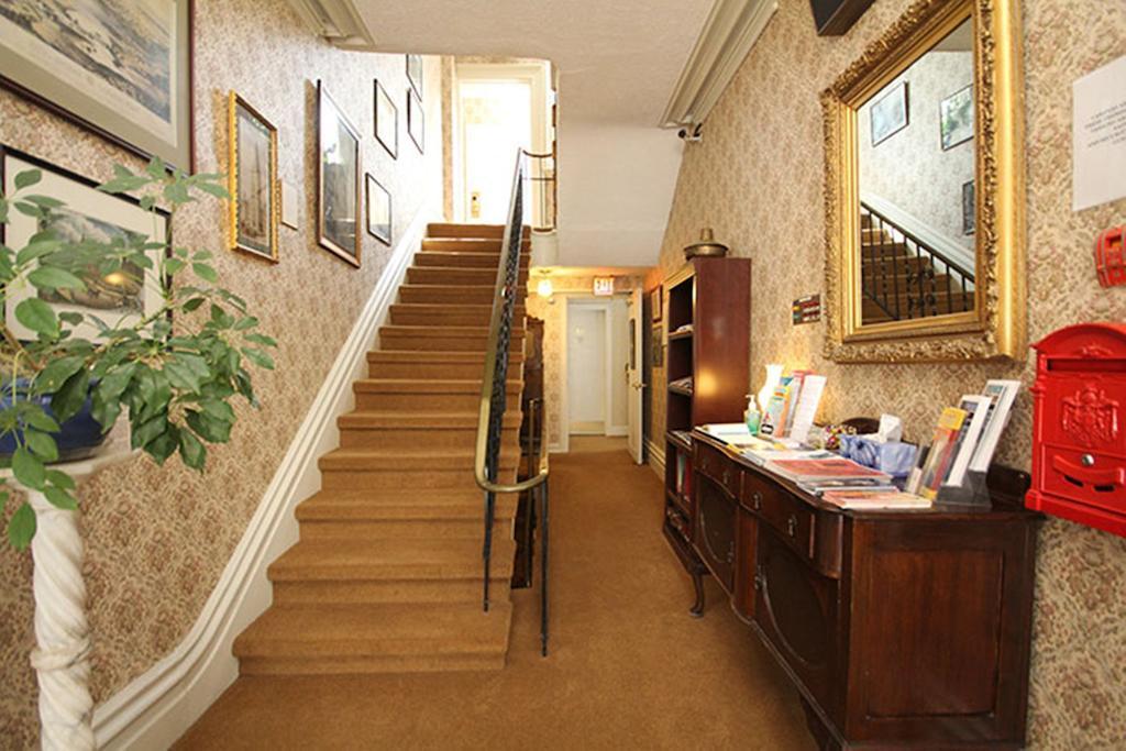 Albert House Inn Ottawa Exterior photo